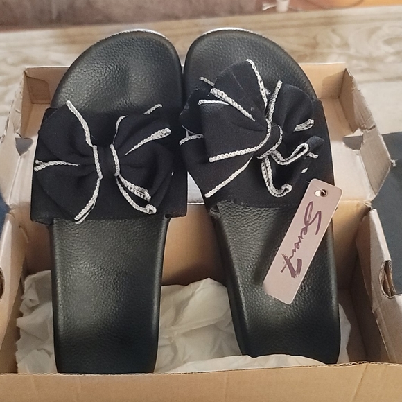 Seven7 Didi Bow Platform Sandals - Picture 1 of 6